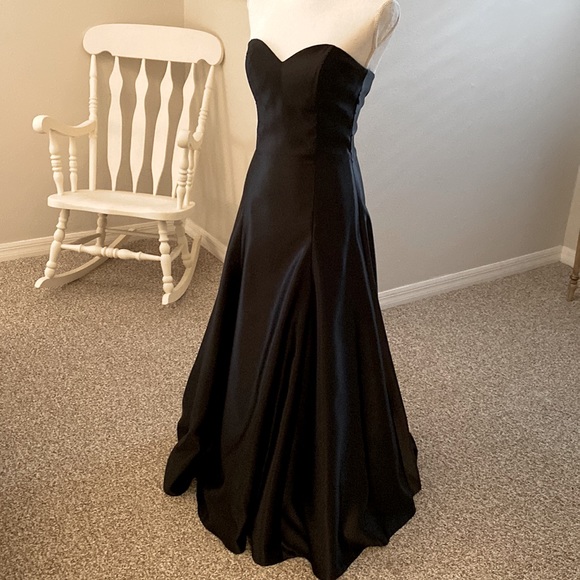 Jessica McClintock Dress! - Picture 2 of 12